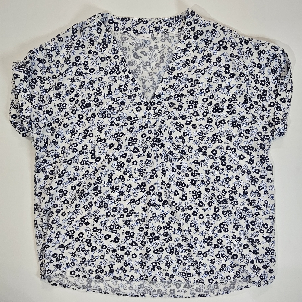 Gap Blouse Womens Small White Blue Floral V-neck High Low Hem Cottagecore Style